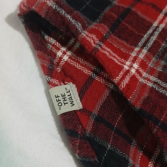 VANS XL 100% Cotton Red/Black Plaid Long-Sleeved Button-Up Flannel Shirt - Picture 13 of 13